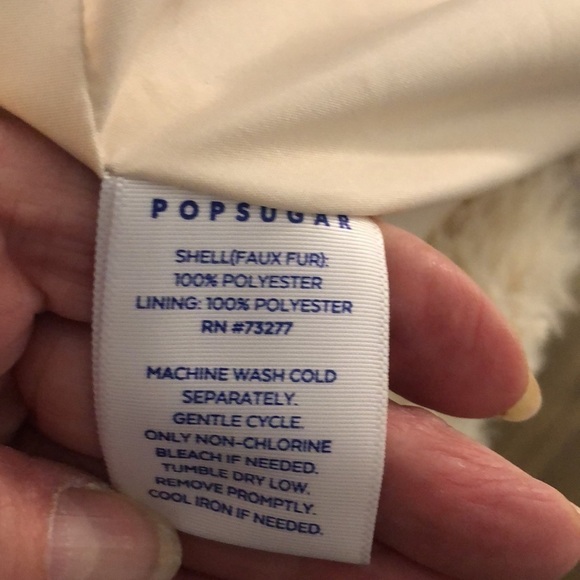 POPSUGAR Fluffy Cream Faux Fur Teddy Bear Coat Furry Fluffy Flirty Size Medium - Picture 14 of 14